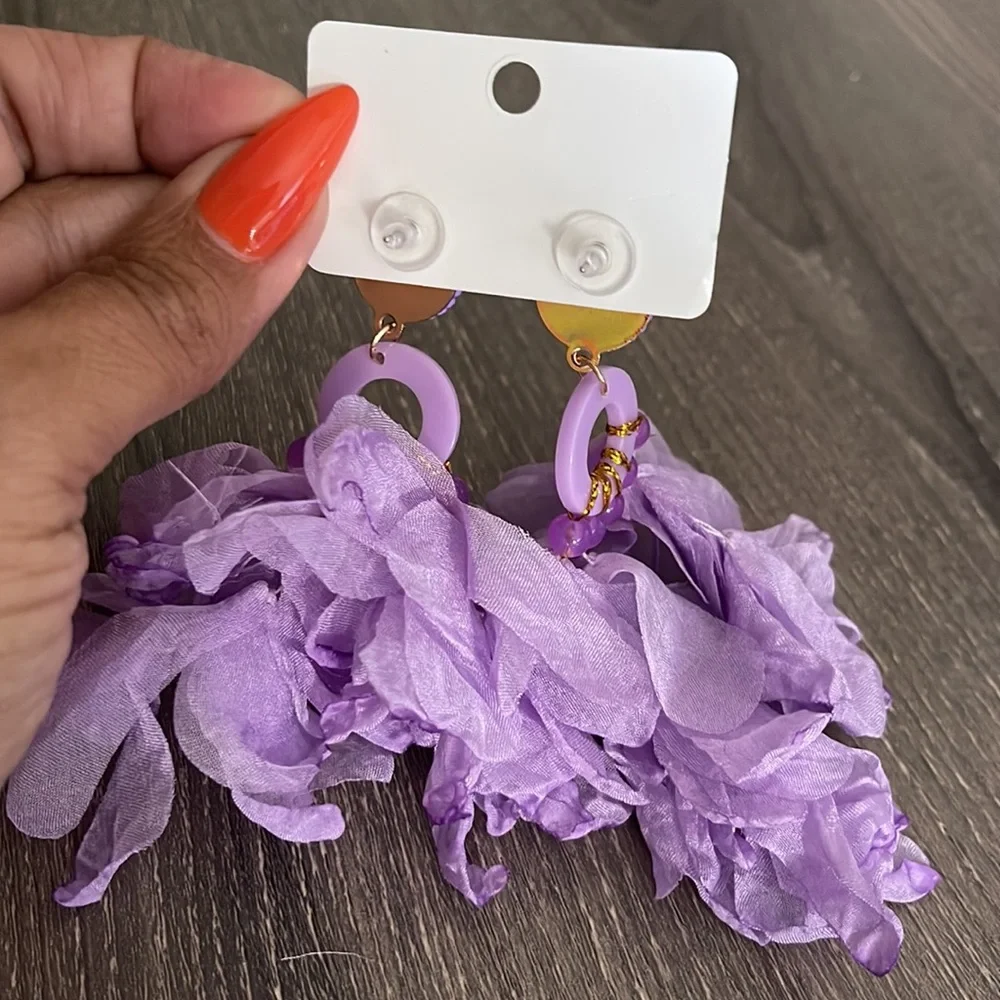 Boho Purple Fabric NWT Chandeliers Earrings.
